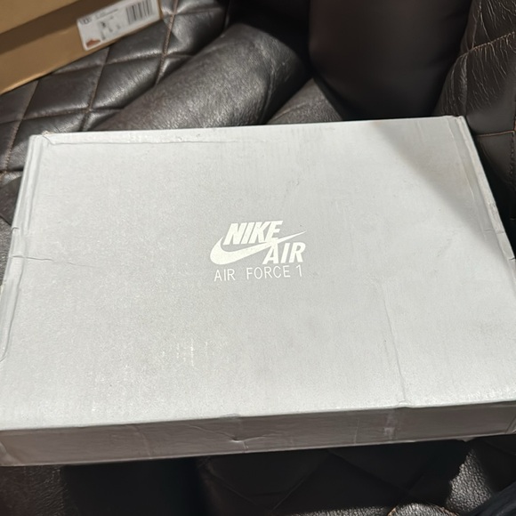 Nike Women's Gymnastics Shoes - Picture 8 of 9